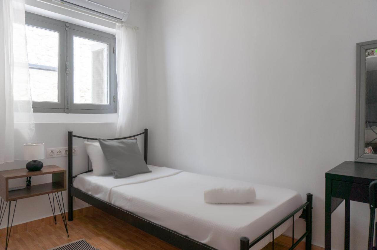 Dioskouros Hostel Атина Екстериор снимка