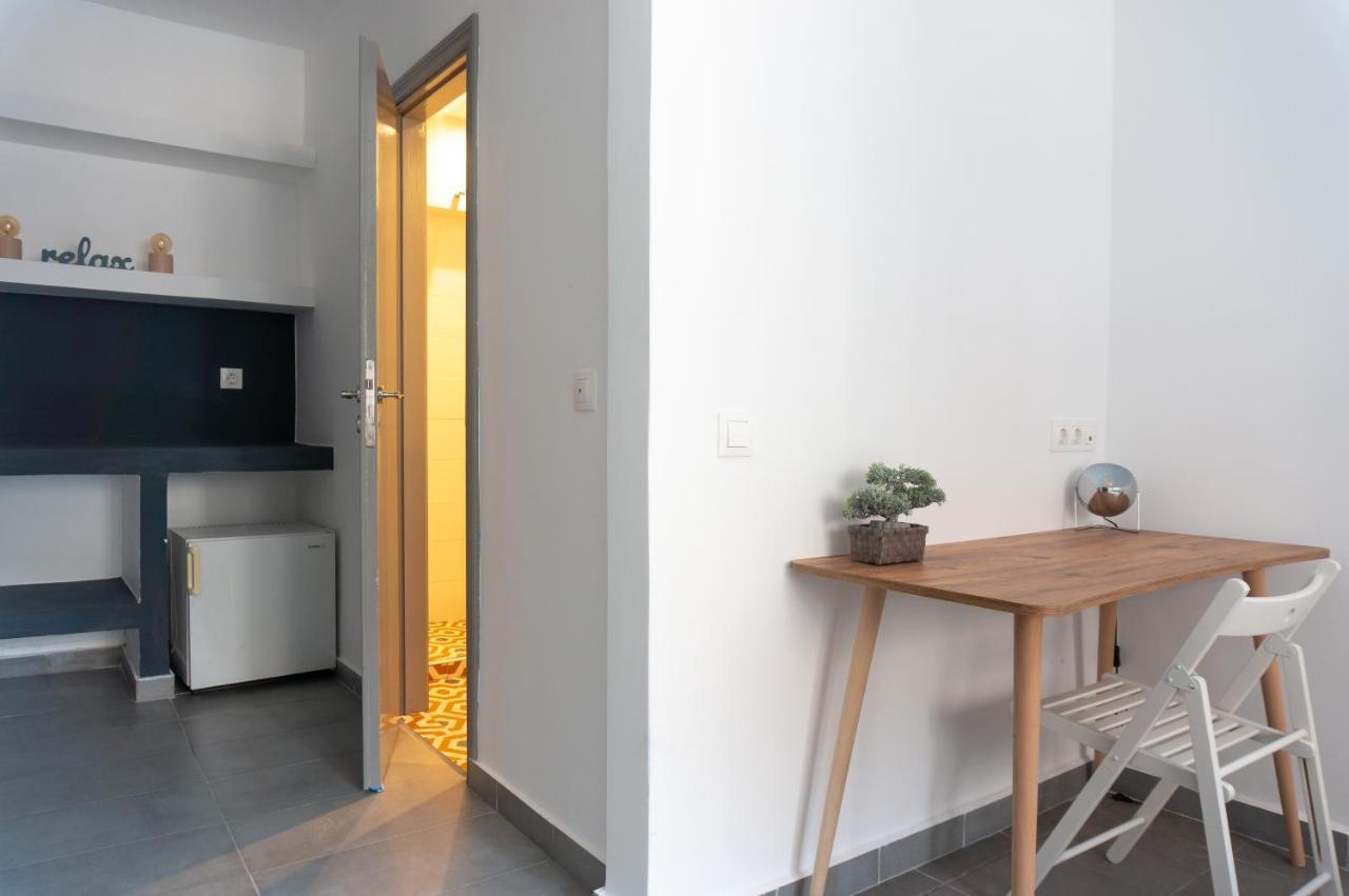 Dioskouros Hostel Атина Екстериор снимка