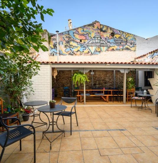 Dioskouros Hostel Атина Екстериор снимка