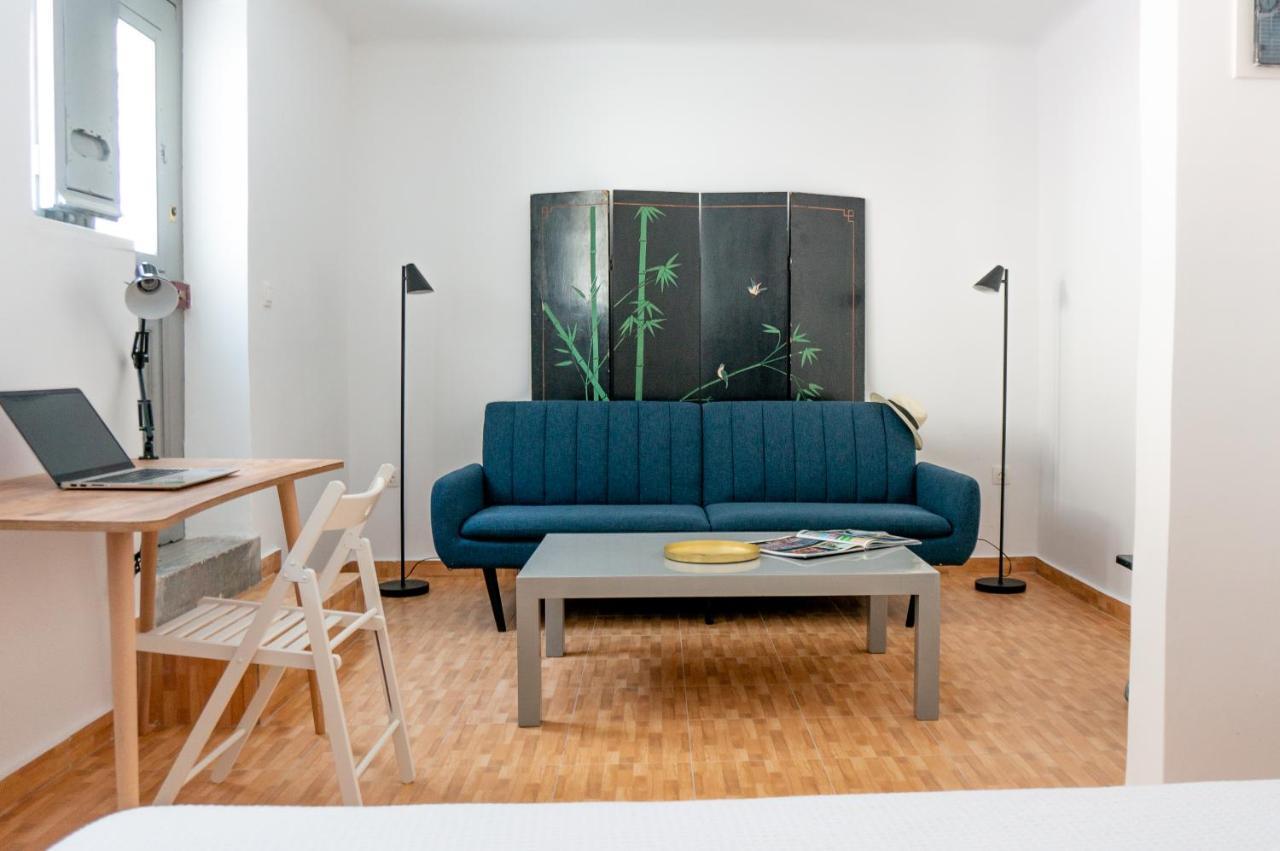 Dioskouros Hostel Атина Екстериор снимка