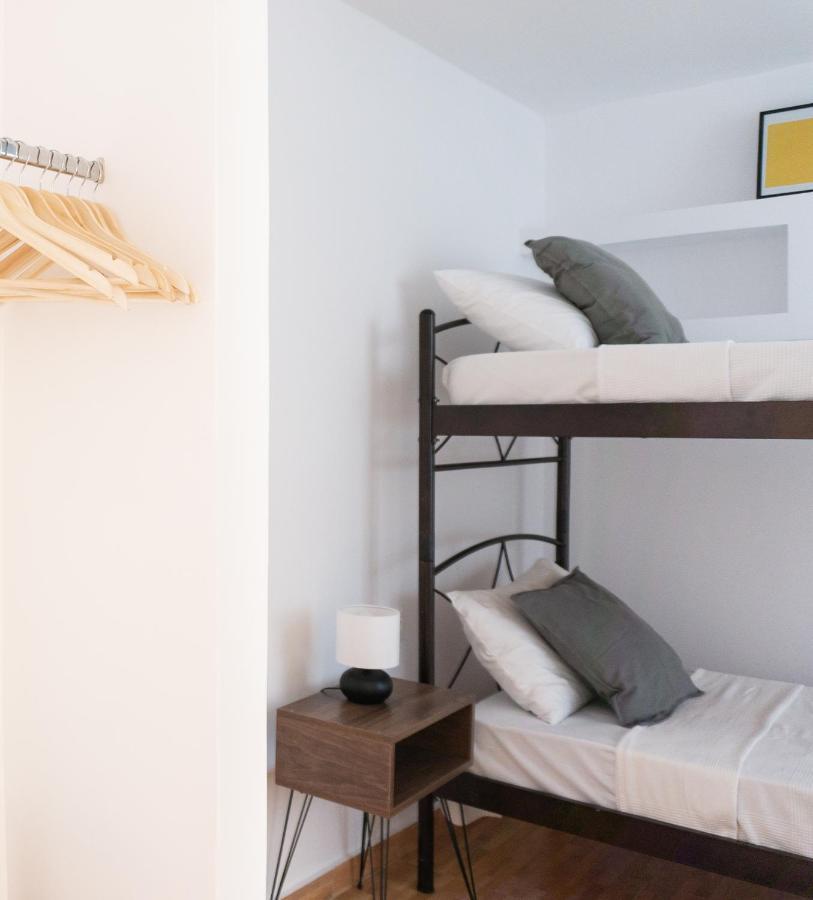 Dioskouros Hostel Атина Екстериор снимка