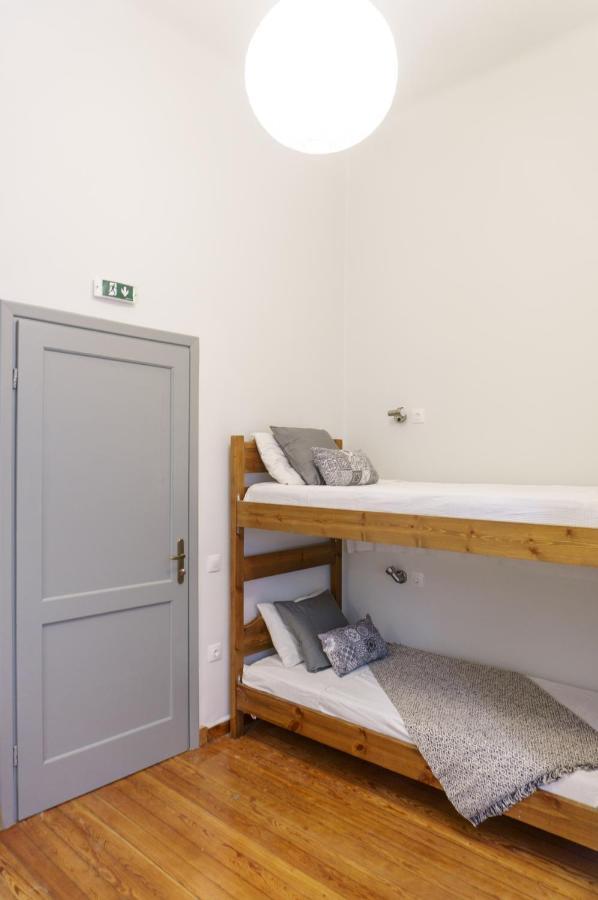 Dioskouros Hostel Атина Екстериор снимка