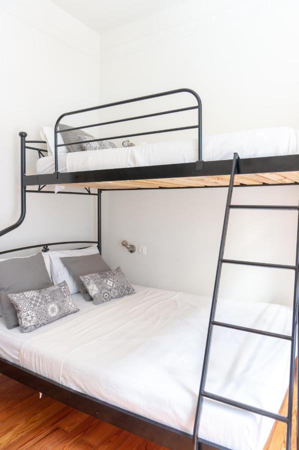 Dioskouros Hostel Атина Екстериор снимка