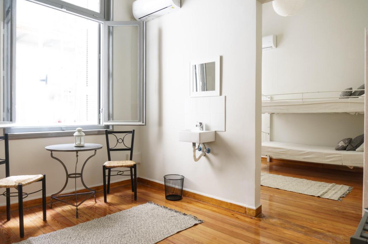 Dioskouros Hostel Атина Екстериор снимка
