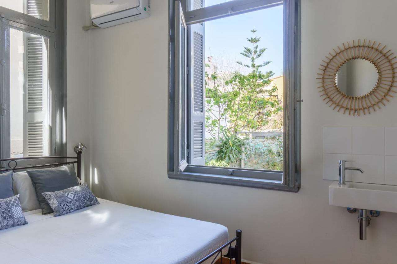 Dioskouros Hostel Атина Екстериор снимка