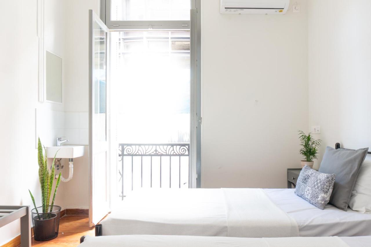 Dioskouros Hostel Атина Екстериор снимка