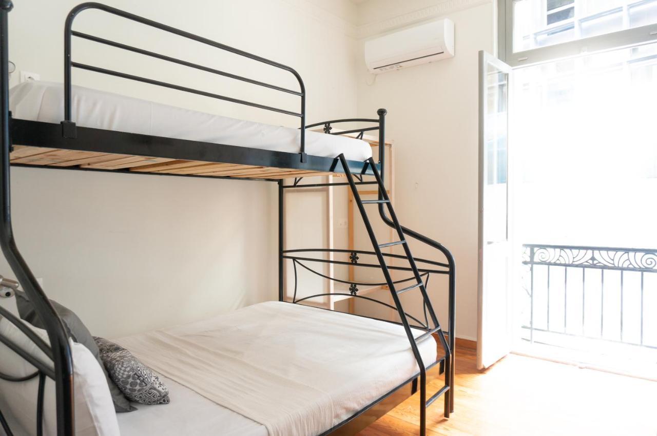 Dioskouros Hostel Атина Екстериор снимка