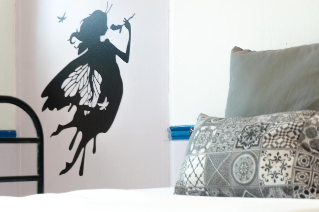 Dioskouros Hostel Атина Екстериор снимка