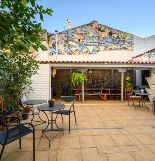 Dioskouros Hostel Атина Екстериор снимка