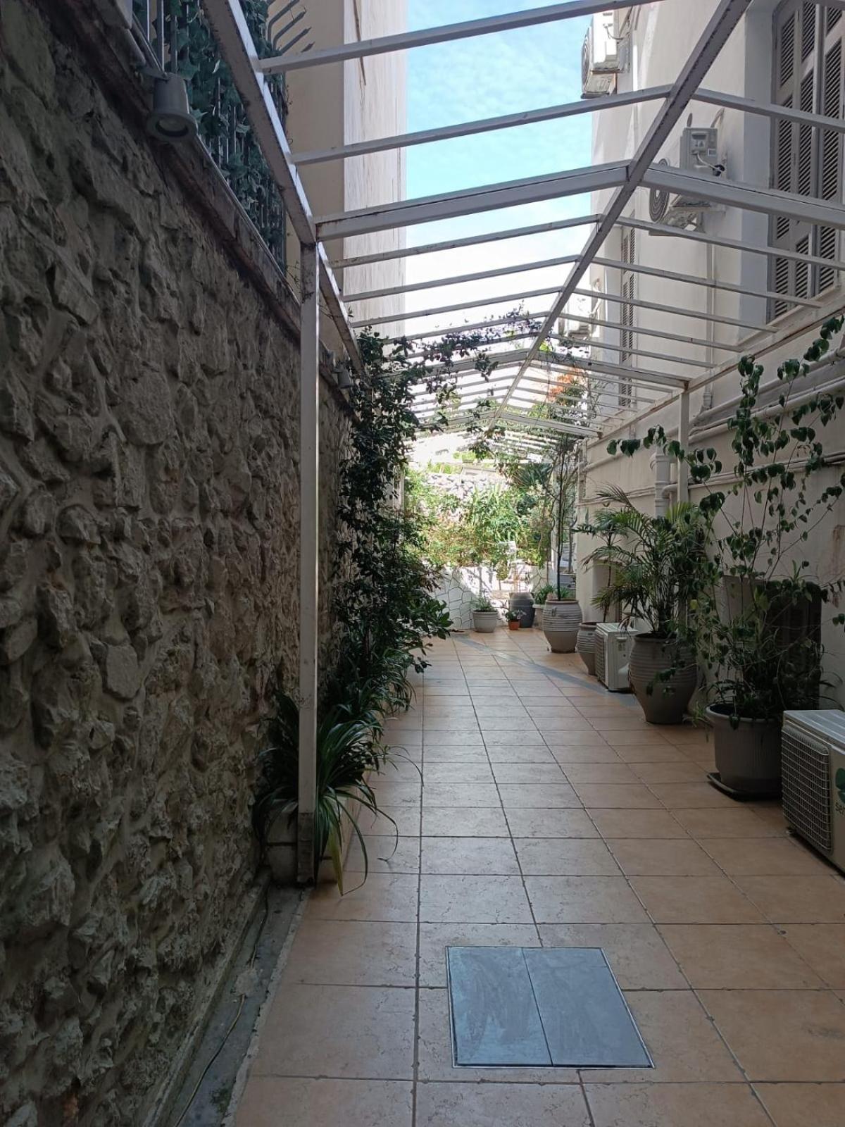 Dioskouros Hostel Атина Екстериор снимка